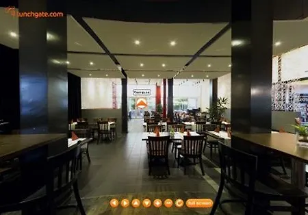 X-tra Hotel